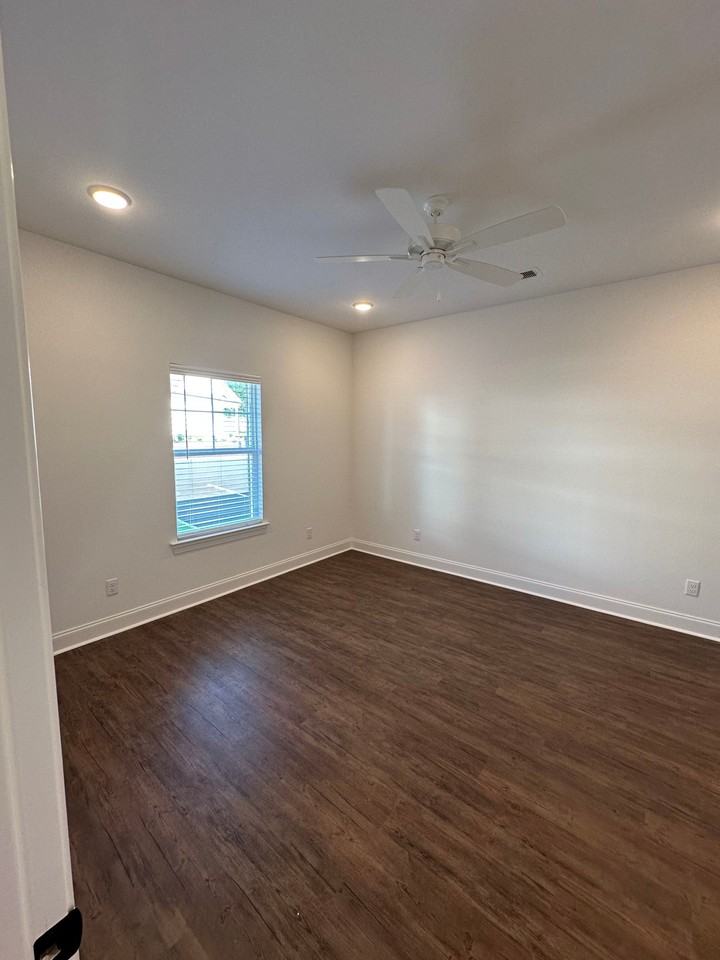 671 Cottage Grove Cir #1 - Photo 6 of 13