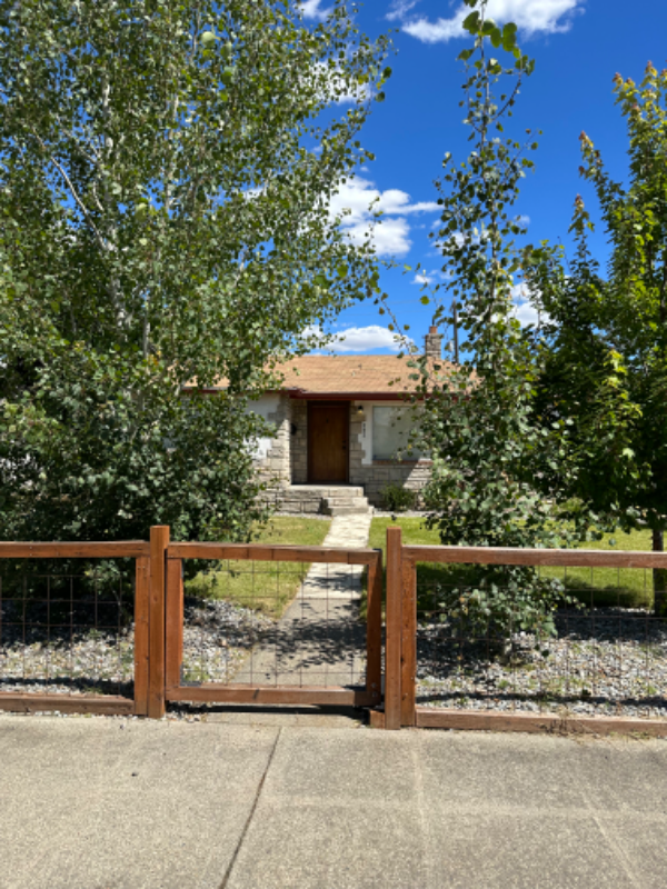 4024 N Walnut St - Photo 4 of 33