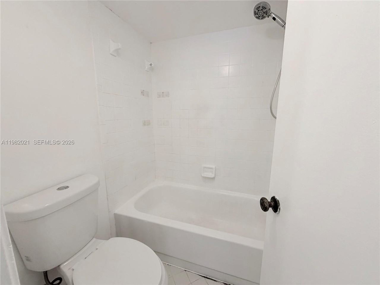 206 Lake Pointe Dr #206 - Photo 7 of 20