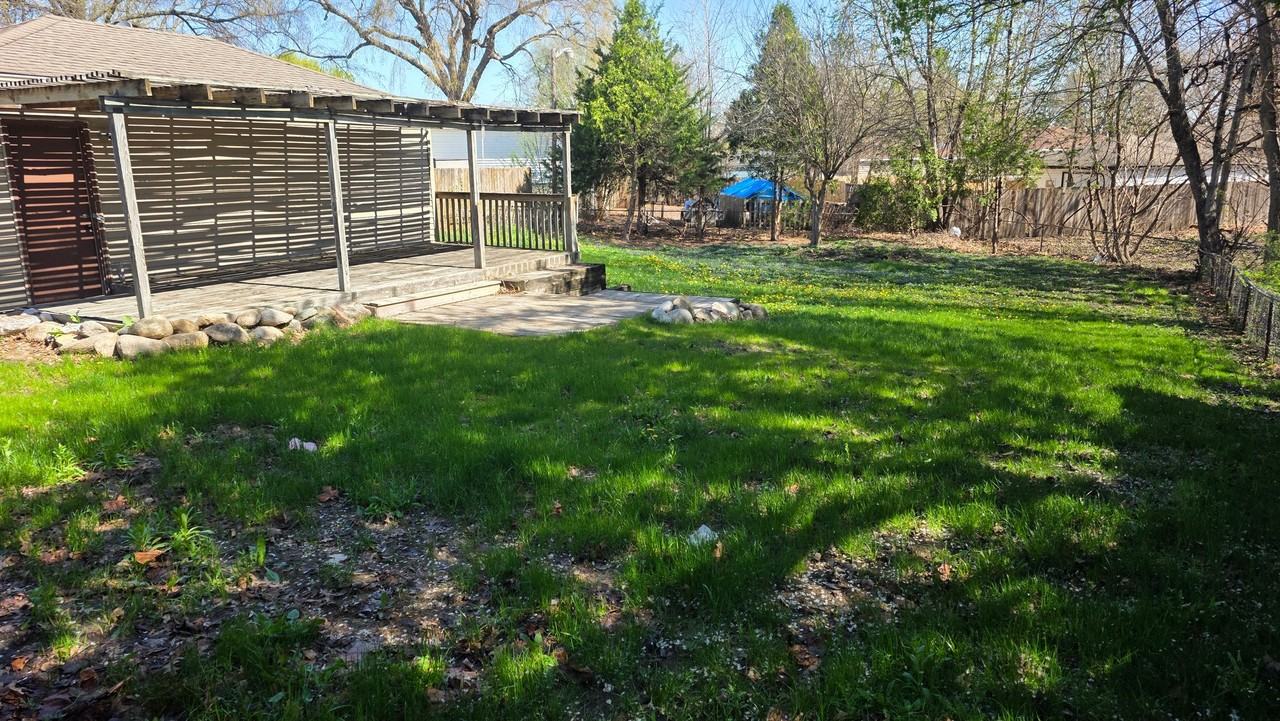 2564 E Tiffin Ave - Photo 3 of 15