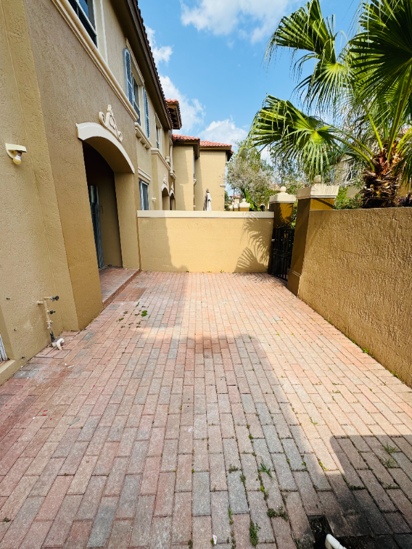 6550 Morgan Hill Trl - Photo 2 of 11