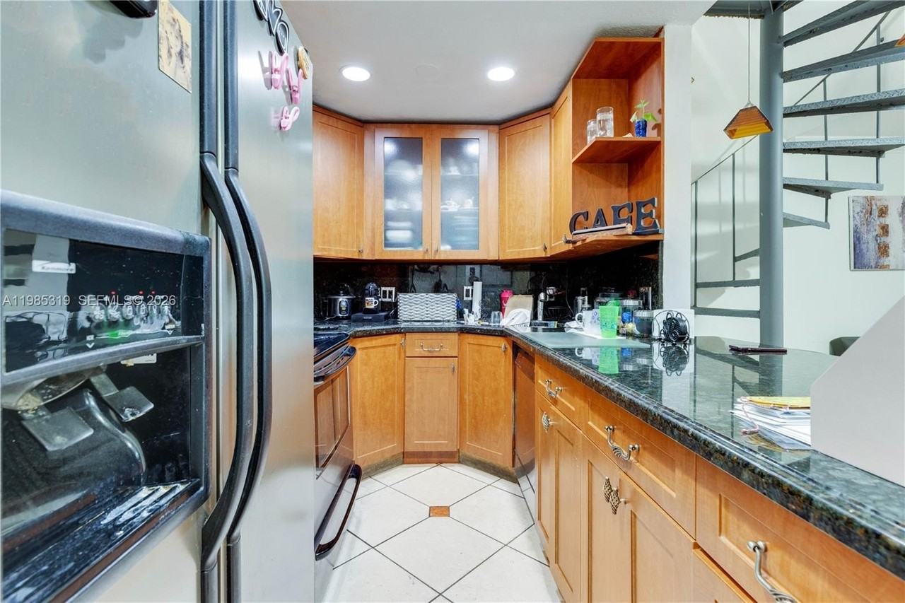 1758 W 58th St #1758 - Photo 5 of 47