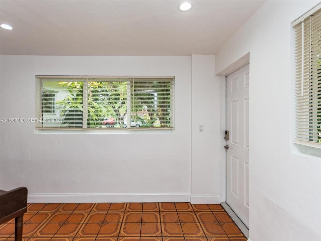 6300 Nw 41st St - Photo 6 of 34