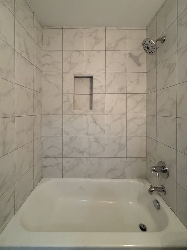 2311 Richmond Ave - Photo 4 of 12