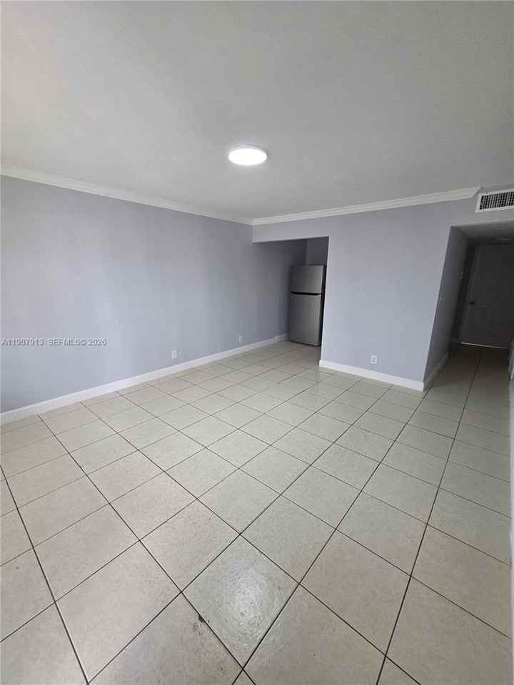 11005 Sw 1st St #206 - Photo 3 of 10