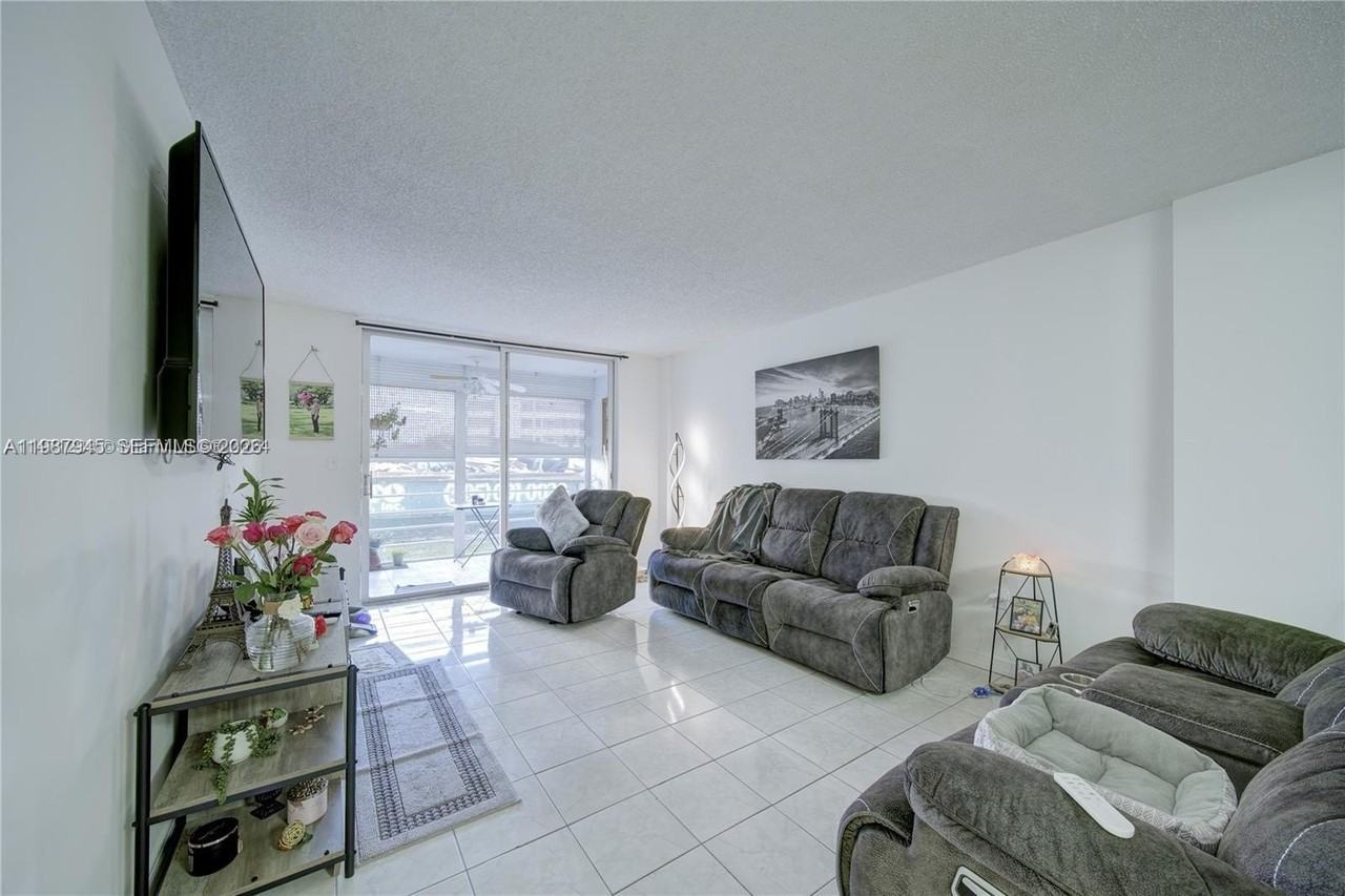 14140 Sw 84th St #101H - Photo 6 of 11