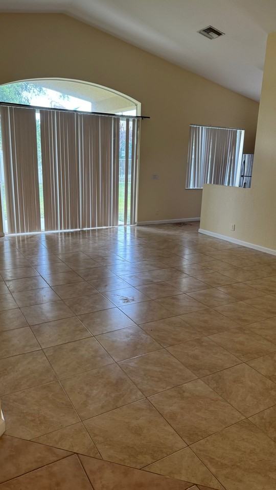 6221 Spring Lake Ter - Photo 3 of 13