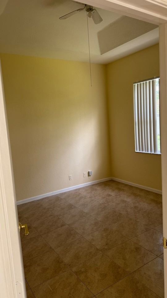 6221 Spring Lake Ter - Photo 6 of 13