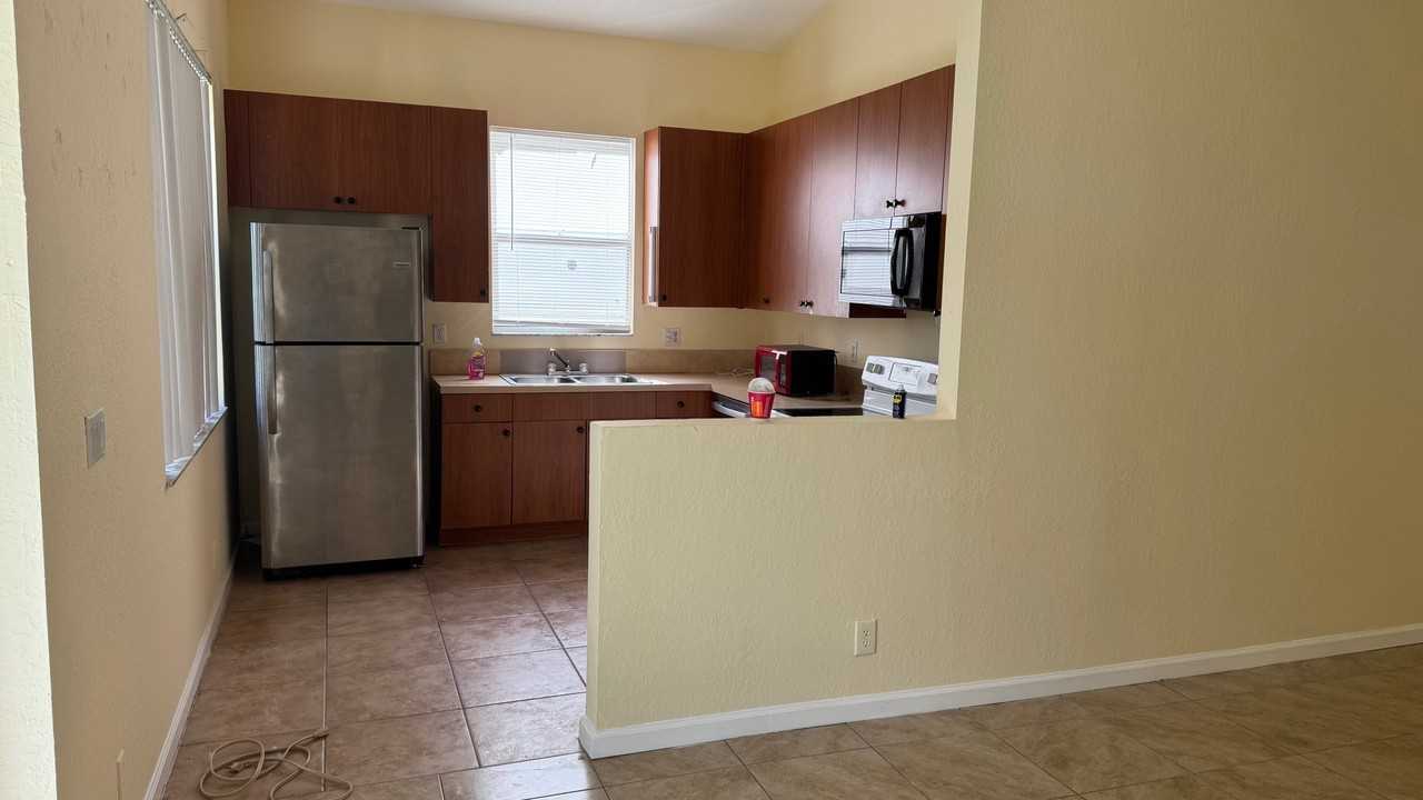 6221 Spring Lake Ter - Photo 7 of 13