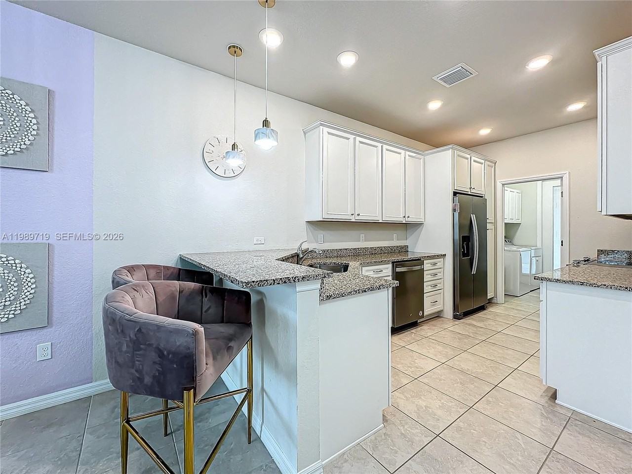 1240 Eucalyptus Dr #4 - Photo 6 of 28