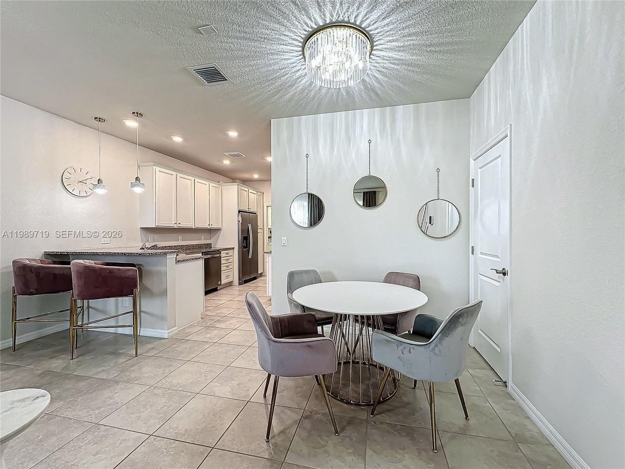 1240 Eucalyptus Dr #4 - Photo 7 of 28