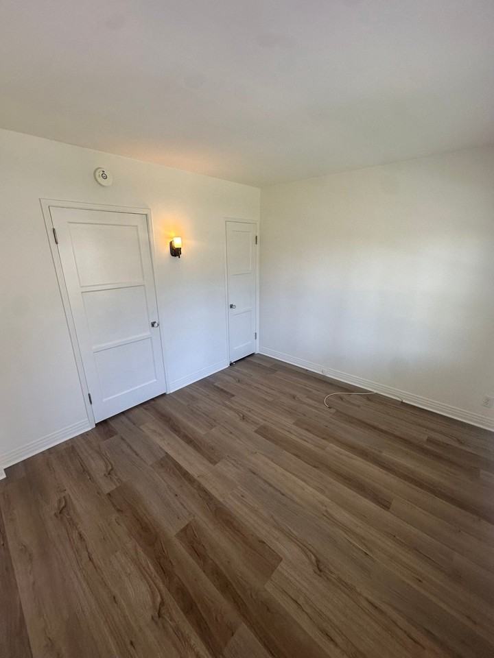 4536 N Lakewood Blvd #4540 - Photo 5 of 8