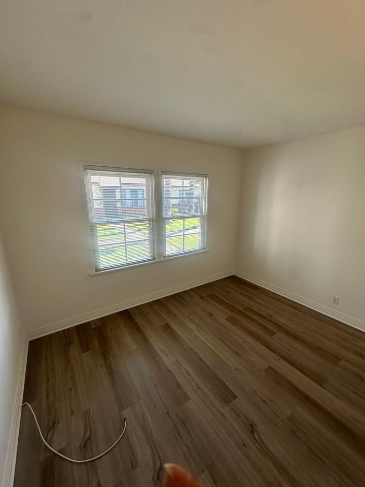 4536 N Lakewood Blvd #4540 - Photo 6 of 8