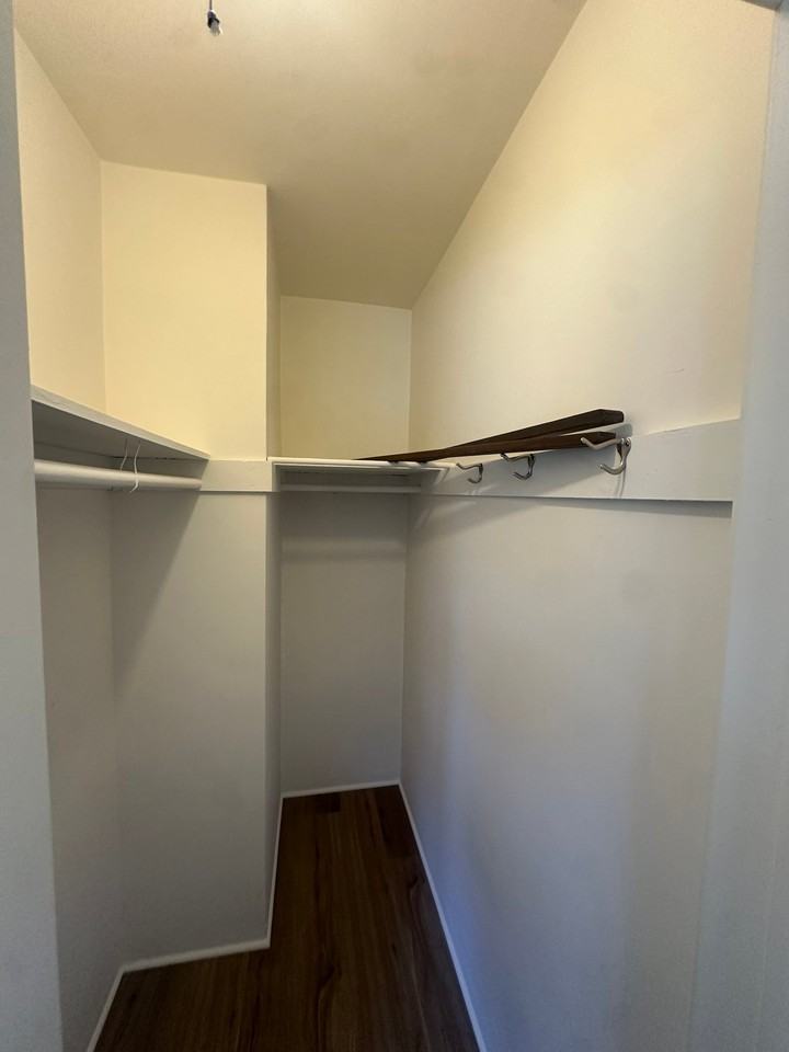 4536 N Lakewood Blvd #4540 - Photo 7 of 8