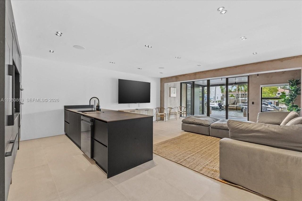 3786 Ne 167th St #49 - Photo 5 of 31