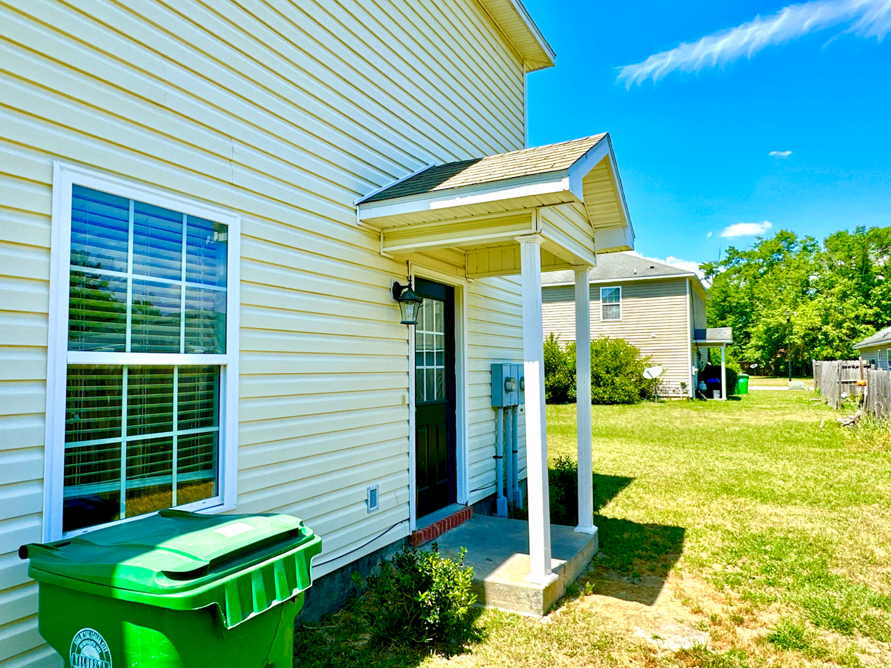 1730 Forsyth PlaceApt B #B - Photo 3 of 24