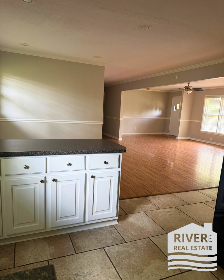 2370 Roberts Ln #1 - Photo 4 of 15