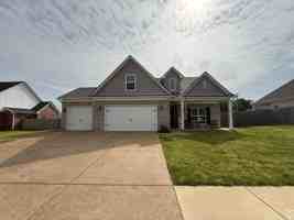 featured image of 176 Forsyth Ln #1