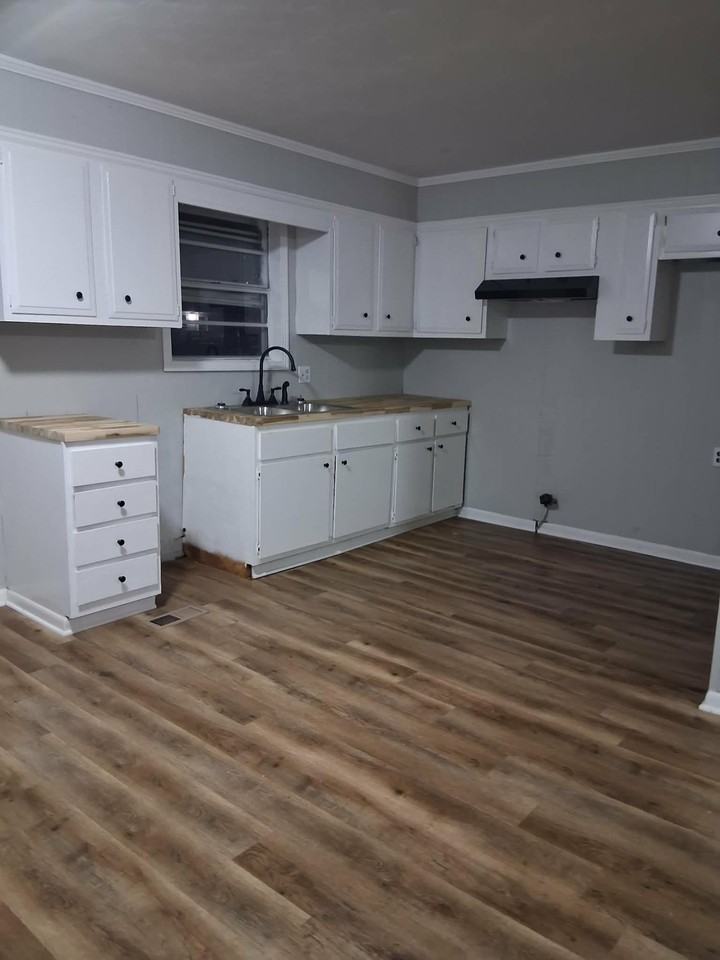 137 Baker St #1 - Photo 5 of 9