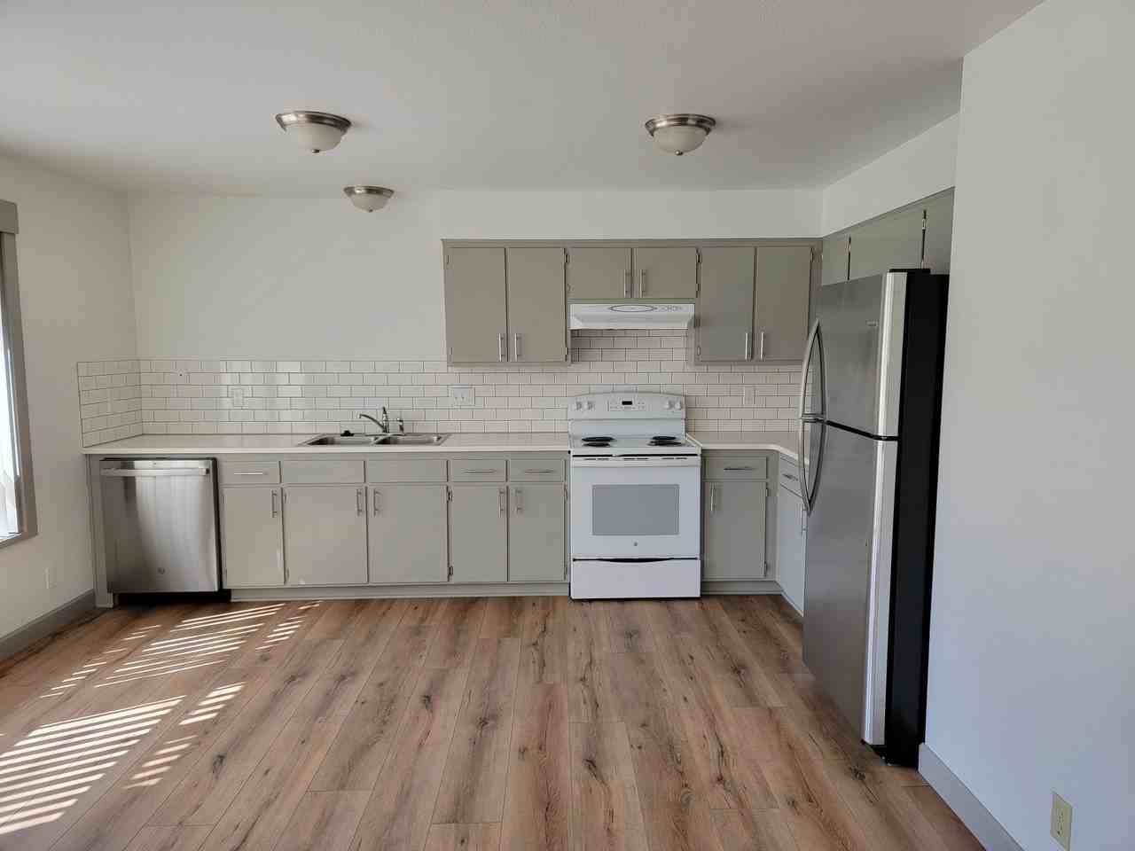 2204 Assumption St - Photo 2 of 9