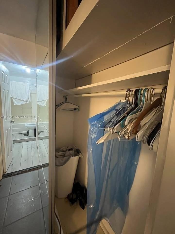 22XX Sw 42nd St #C - Photo 4 of 4