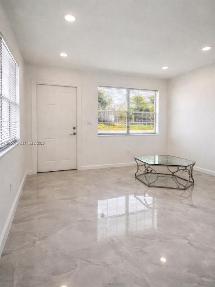 2100 N 14th Ave #1-2 - Photo 2 of 10