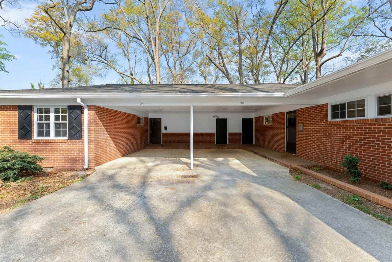 34 Knoxbury Ter - Photo 3 of 24