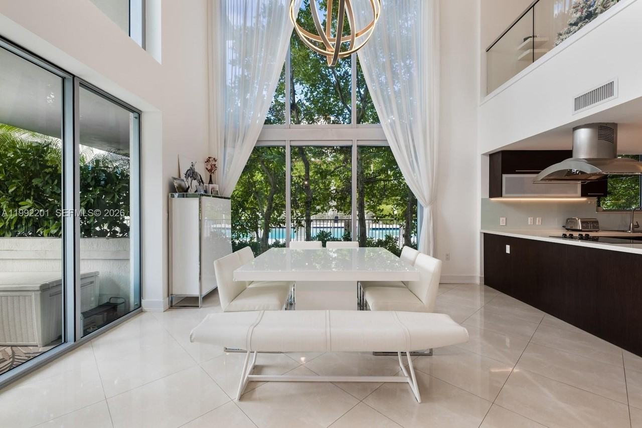 7928 East Dr #106 - Photo 2 of 44