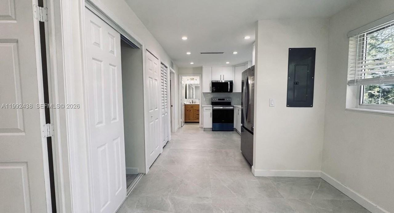 8440 Sw 107th St #GH - Photo 2 of 23
