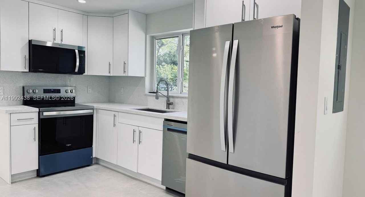 8440 Sw 107th St #GH - Photo 6 of 23