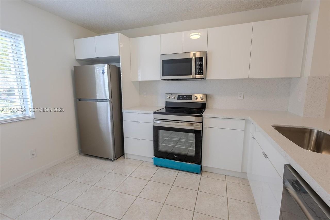 719 Nw 208th Way #719 - Photo 3 of 39