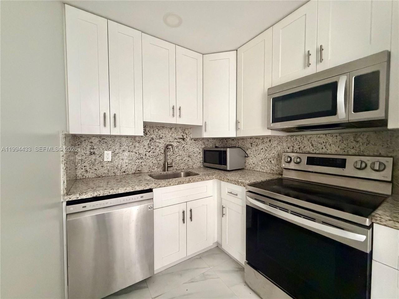 488 Ne 18th Ave #103 - Photo 5 of 21