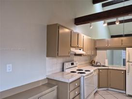 1712 NW 74th Ave Unit 28  