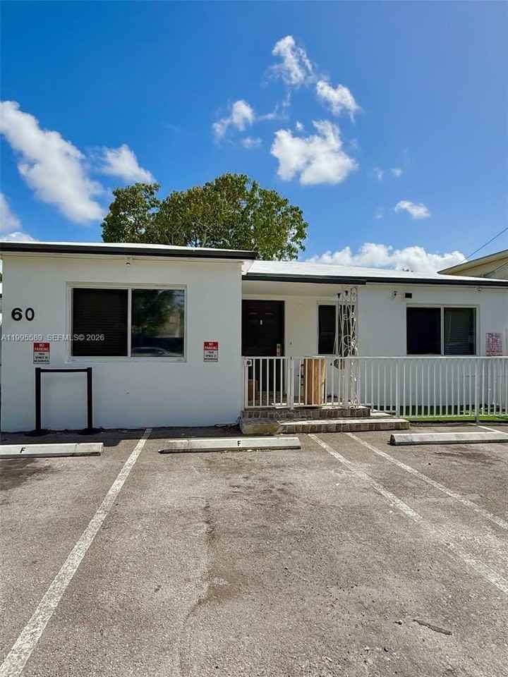 60 Ne 78th St - Photo 3 of 13