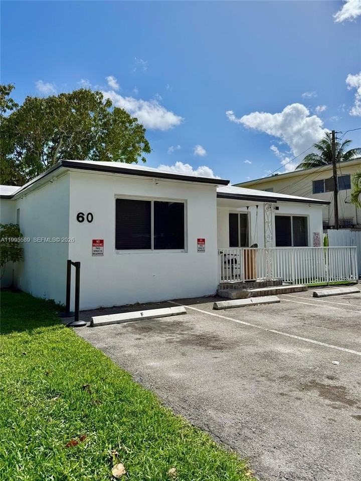 60 Ne 78th St - Photo 4 of 13