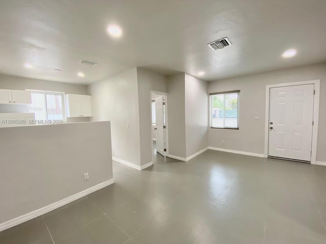 60 Ne 78th St - Photo 7 of 13