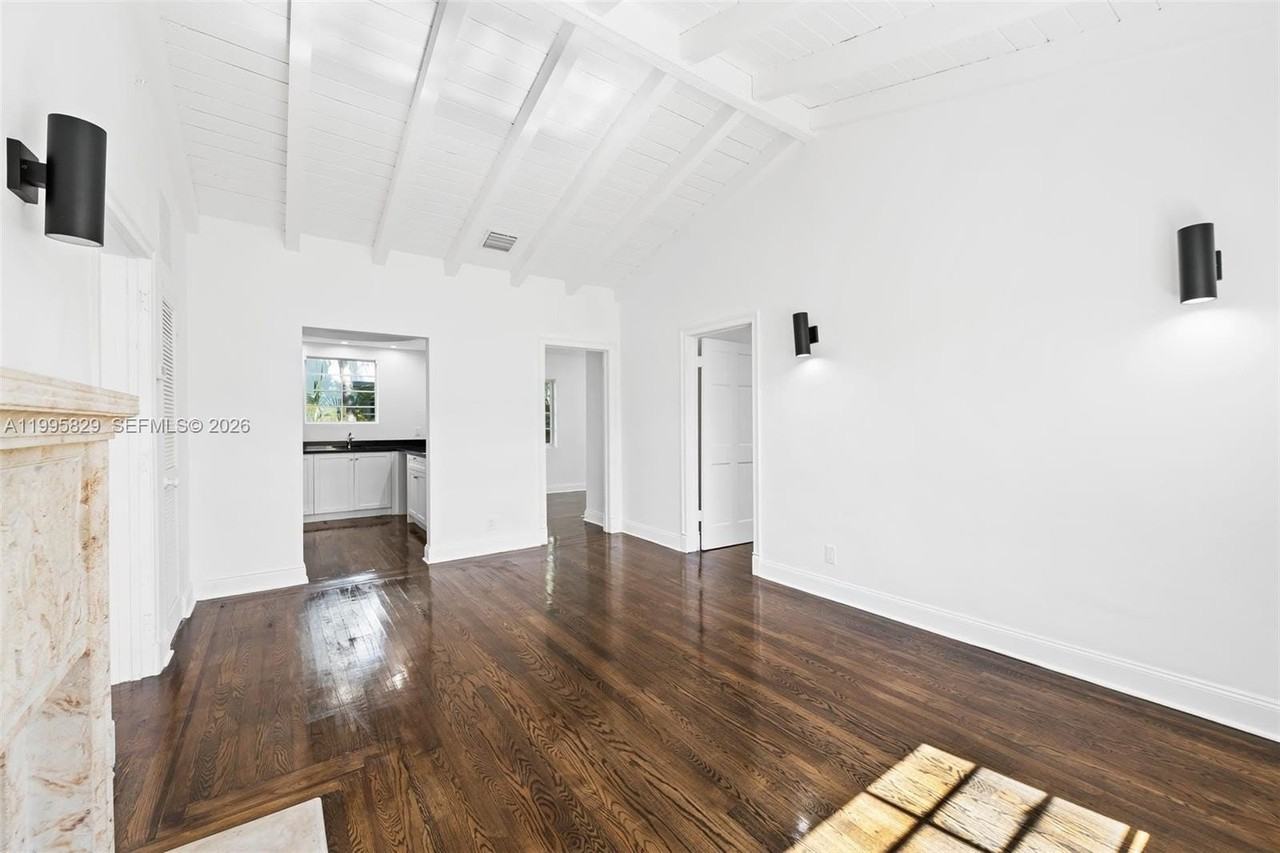 1545 Meridian Ave - Photo 7 of 50