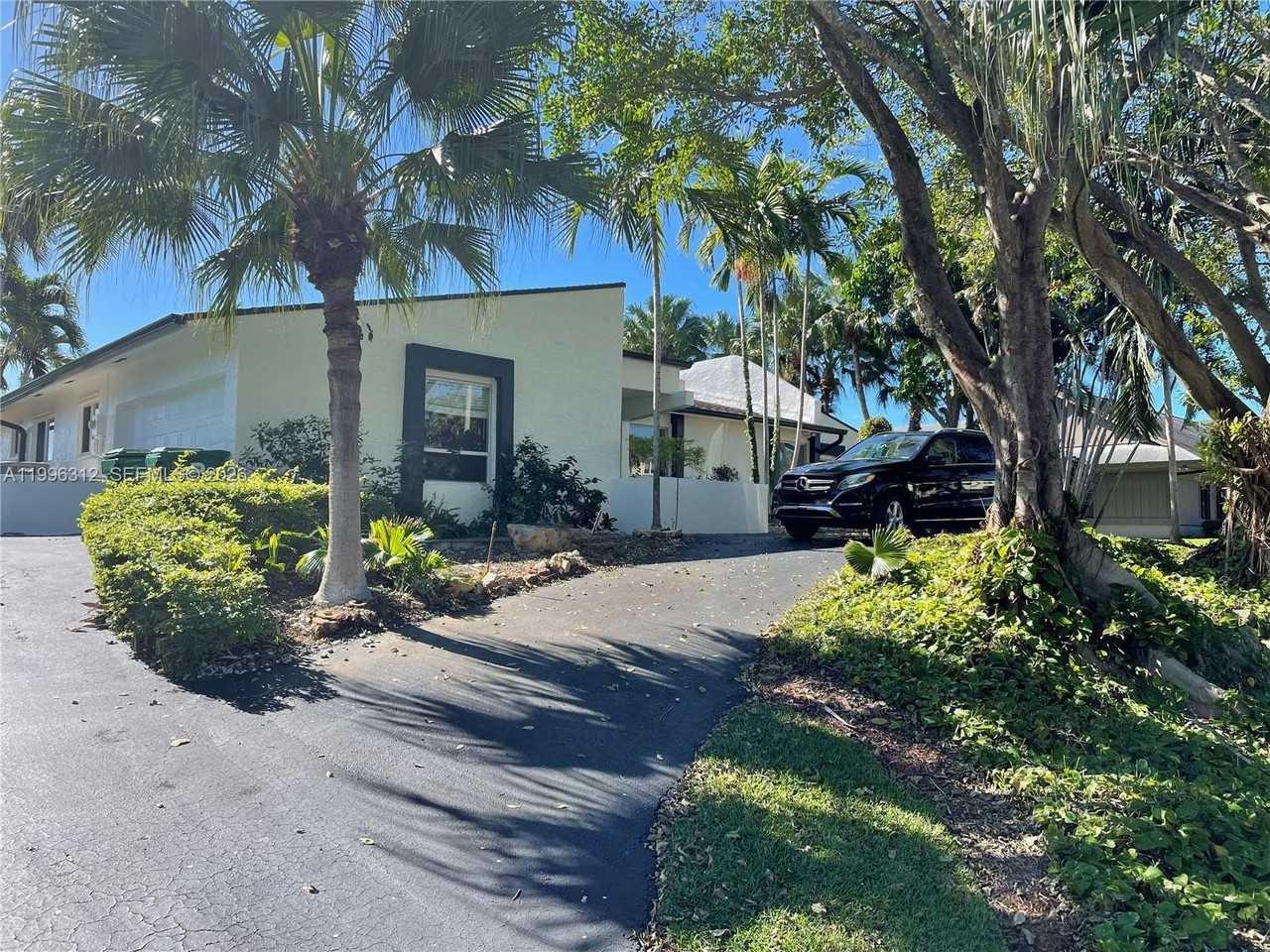 7940 Sw 173rd Ter - Photo 4 of 21