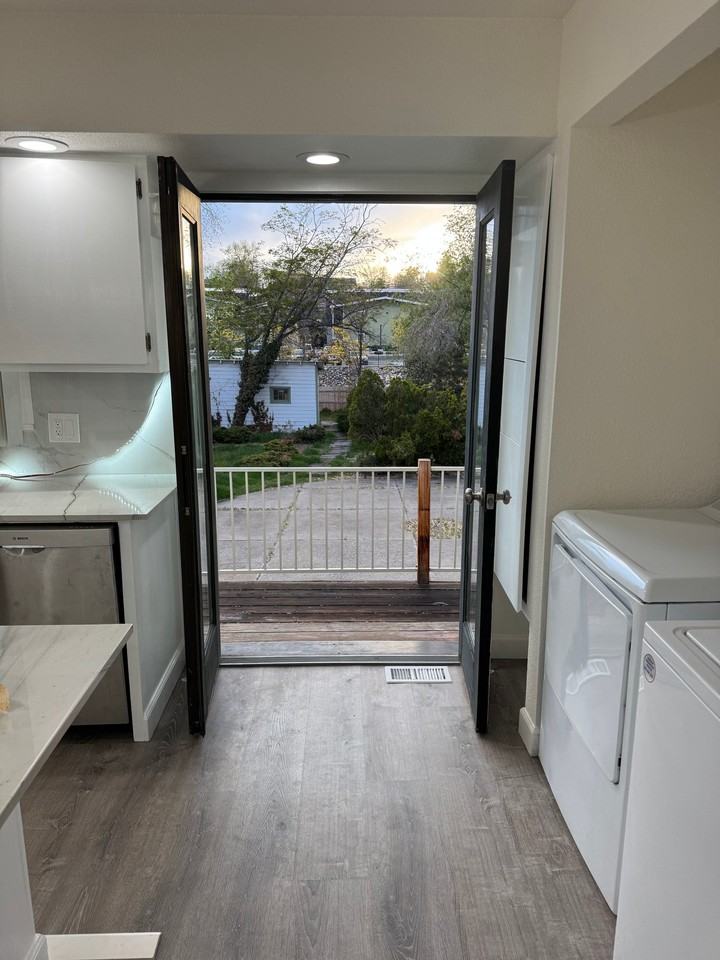 2767 Lakeside Dr #MAIN - Photo 3 of 20