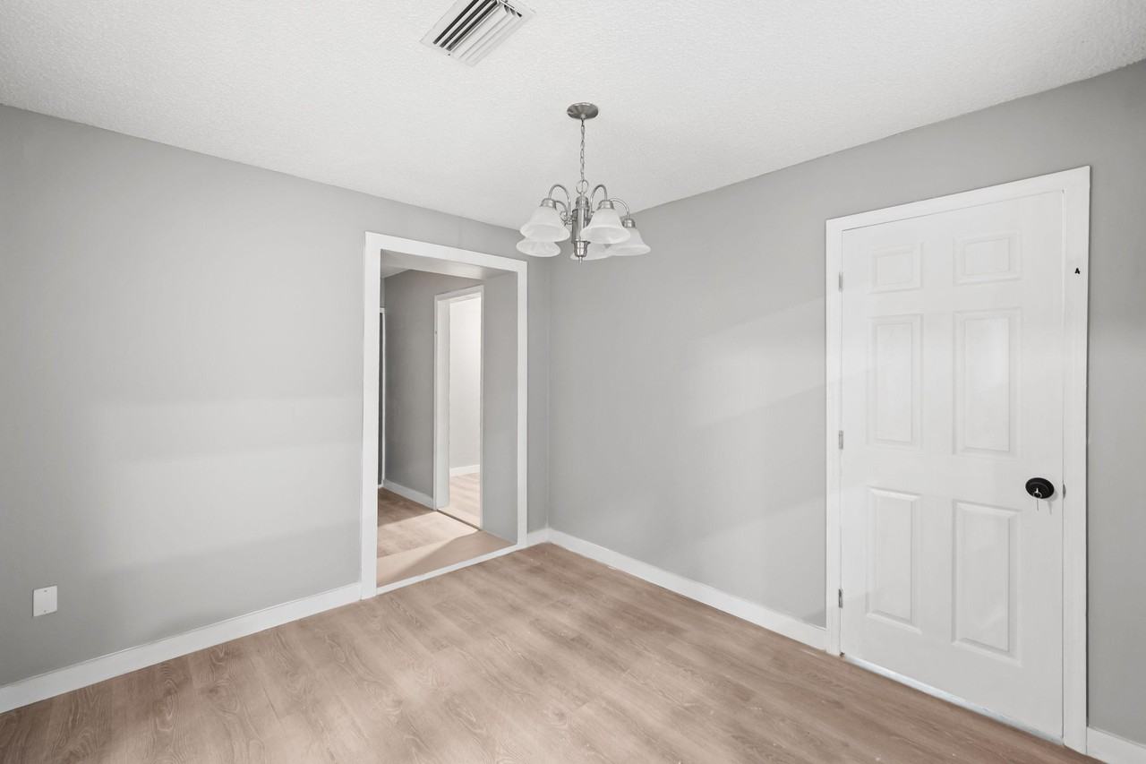 Soutel Dr - Photo 2 of 22