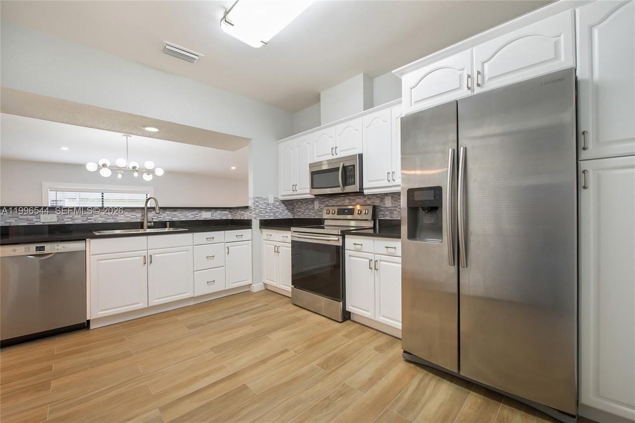 7426 Sw 106th Pl - Photo 4 of 9