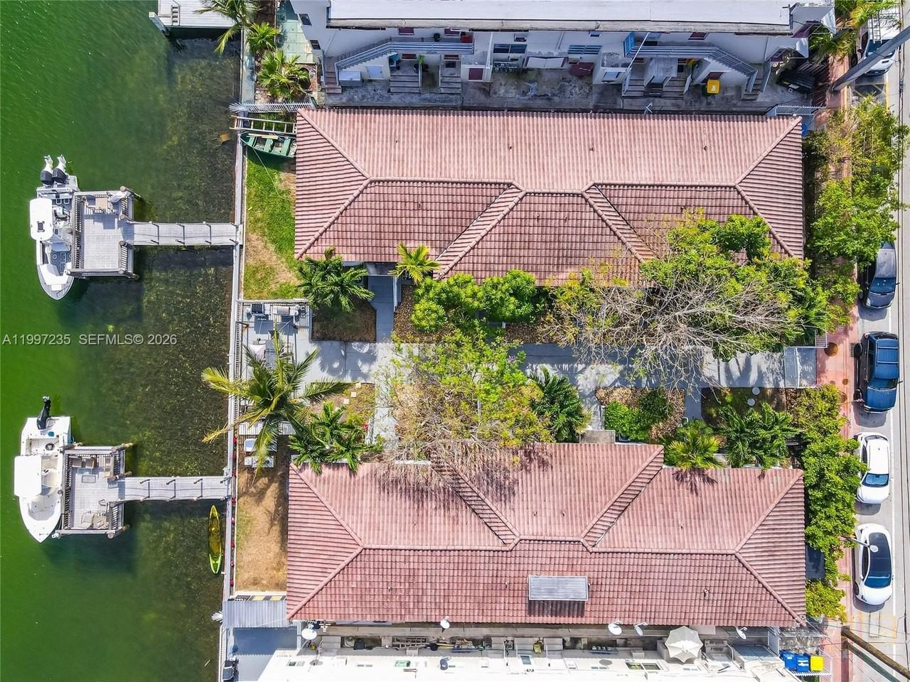 8401 Crespi Blvd #3 - Photo 6 of 14