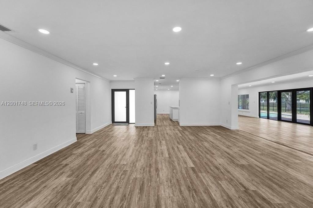 9261 Sw 85th St - Photo 3 of 25