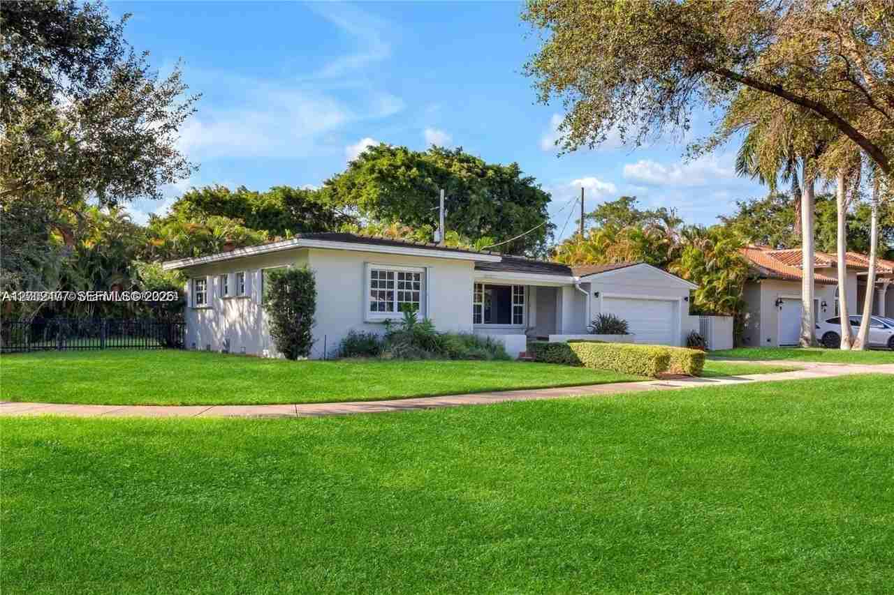 4930 Riviera Dr #0 - Photo 4 of 19