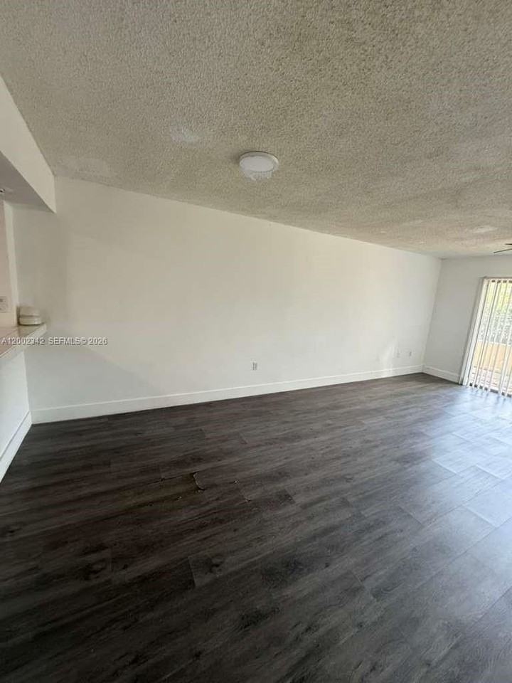11905 Ne 2nd Ave #C106 - Photo 6 of 17