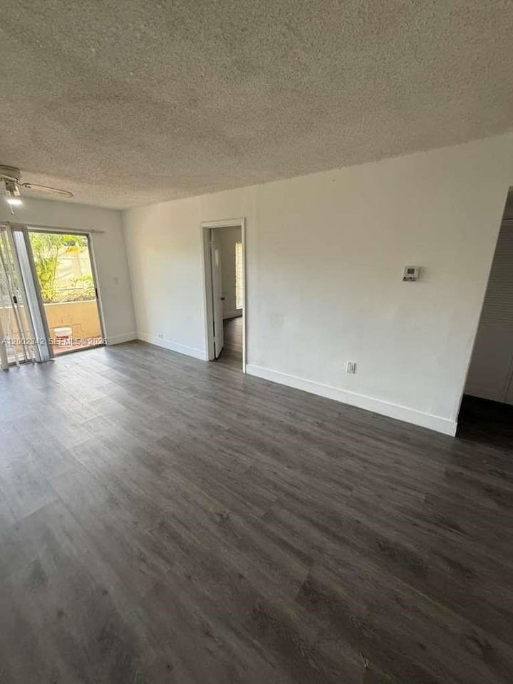 11905 Ne 2nd Ave #C106 - Photo 7 of 17