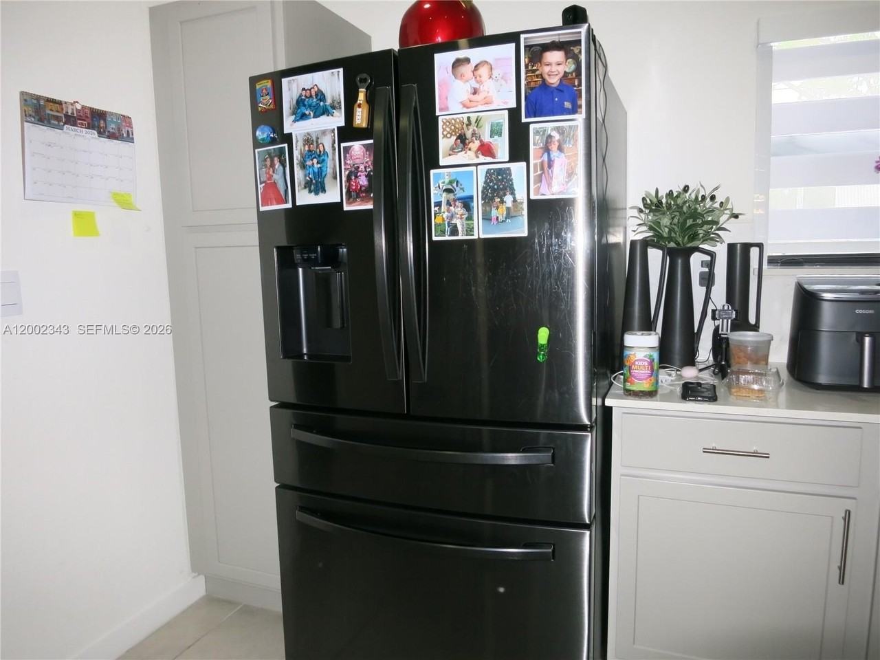 444 Ne 1st Dr - Photo 3 of 23