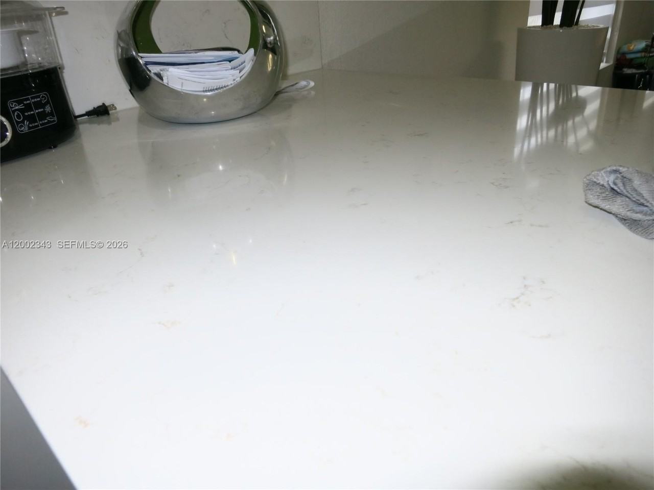 444 Ne 1st Dr - Photo 5 of 23