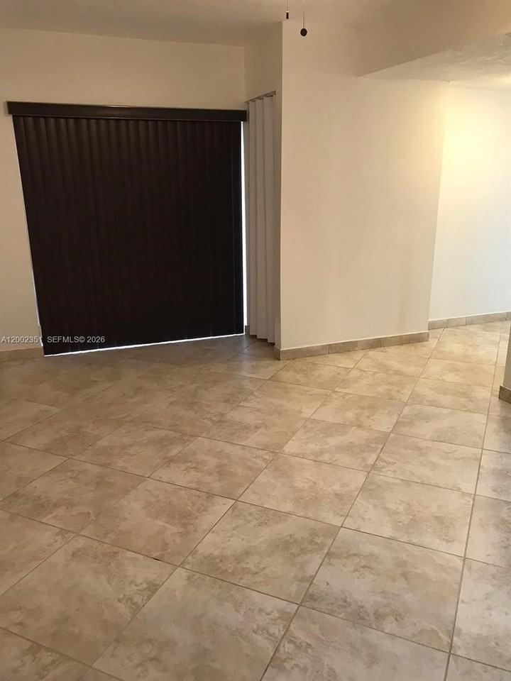 3796 Sw 88th Ct #3798 - Photo 3 of 14