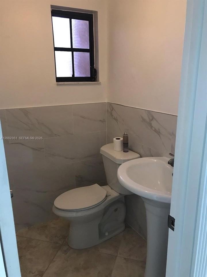 3796 Sw 88th Ct #3798 - Photo 4 of 14